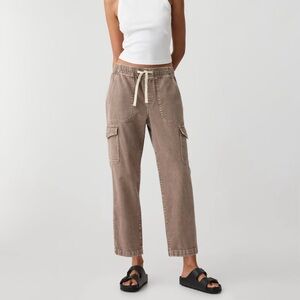 GAP Easy Mid-Rise Cargo Jeans